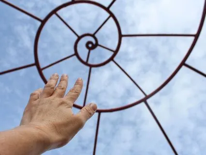 Lessons In Hope - One Act Of Courage Transforms The World