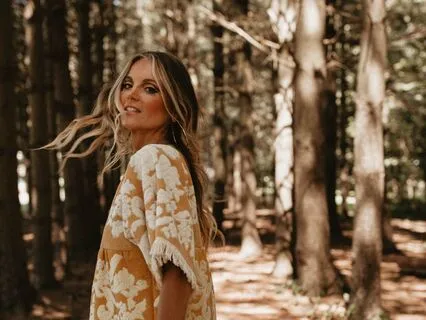 Let It Land: A Meditation For Releasing Guilt + Regret