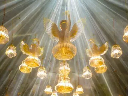 Light Has Many Angels, Many Angles