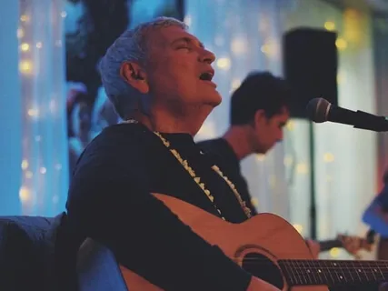 Live Kirtan - Aum Namo Bhagavate Vasudevaya