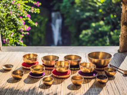 Live Soundbath: 12 Tibetan Singing Bowls