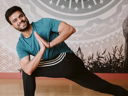 Live Yoga Jams - Vol 4 - Music For Vinyasa (Sitar, Handpan, Flute, Beats) 