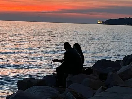 Living Generously: 12 Ways To Alleviate Loneliness