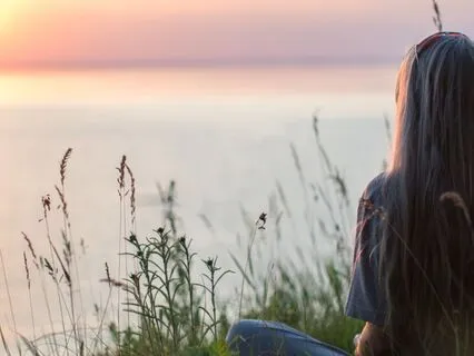 Living Mindfully: Observing Thoughts Without Judgement