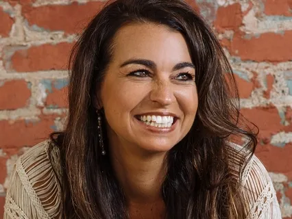 Love Addiction & Love Avoidance with Karen Gelstein