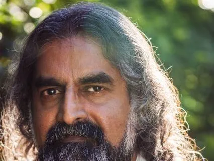 Love All Beings Around Us!