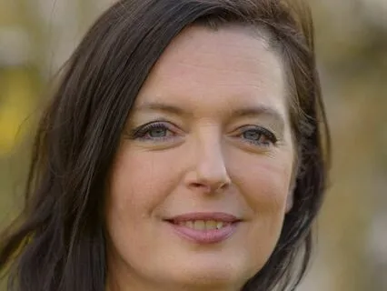 Love falling asleep self-gentle (with background music)