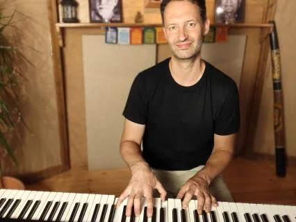 Love Is What We Are (Live) – Piano Solo For Deep Peace