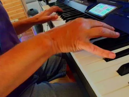 Loving Piano (Piano Solo) Improvization