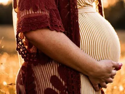 Loving Womb Meditation-Pregnancy Relaxation And Baby Bonding