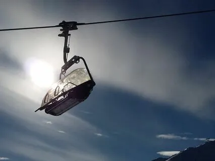 Lucid Dreaming Frequency: Lambda Waves for Personal Growth