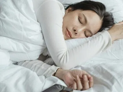 Lulla-Bye Bye: Imagery & Visualization For Sleep Enhancement