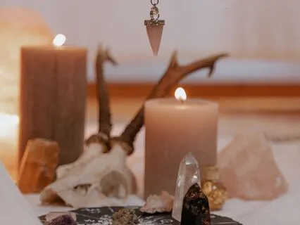 Manifest Miracles: Powerful Spellcasting For Abundance