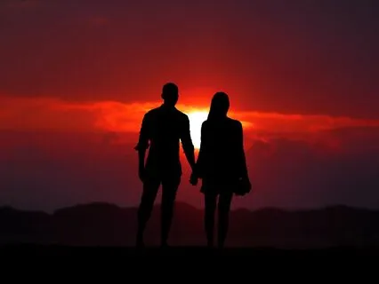 Manifest Your Ideal Partner: Unleash Love This Year!