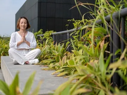 5 Min Mantra Meditation To Find Inner Peace And Clarity