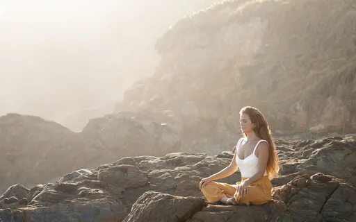 Mantra Meditation For Peace + Confidence