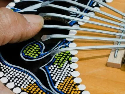 Masaje neuronal con calimba