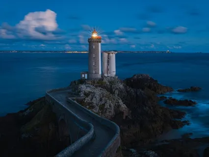 Meditation For A Broken Heart With 396 Hz Sound Frequency