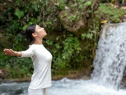 Meditation For Mindful Breathing (With Asmr Water Sounds)