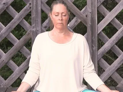 Meditation för självkänsla & självkärlek med affirmationer