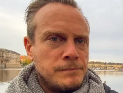 Meditation: Receive In The Present Moment