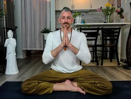 Gentle Stretching & Meditation - Ease Into Stillness (18min)