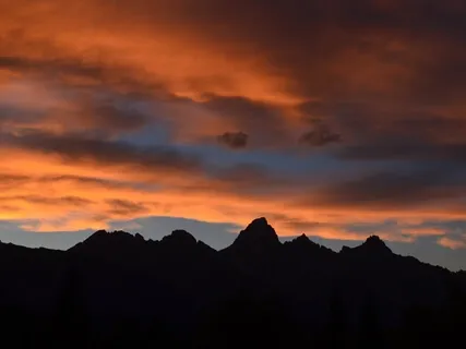 Meditation To Sleep By Touching Your Heart