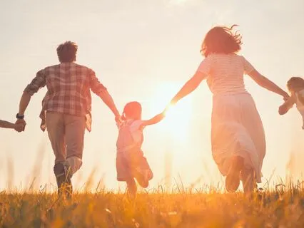 Meditative Reading On Love, Ego, Family, And Freedom