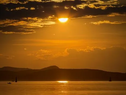 Menstrual Phase Meditation: Embracing Rest And Renewal