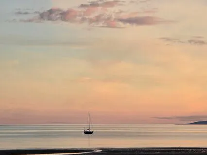 Magical Mermaid Moments - 5. Mermaid's Kiss