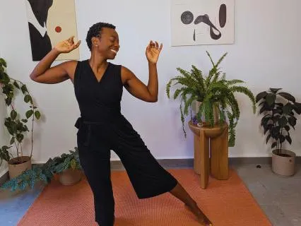 Mind & Body Slow Somatic Dance Practice | 10 Mins