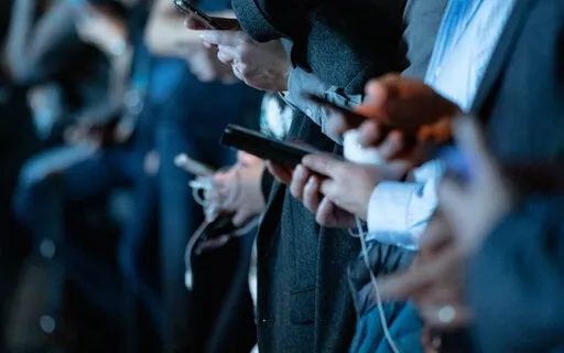 Mindful Awareness Of Social Media