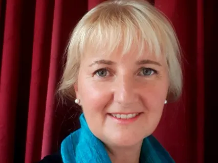 Mindful Looking Practice (MBSR)