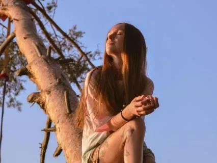 Mindful Minute: Grounding & Energy Flow