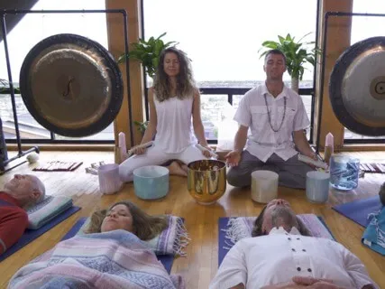 Mindful Minute Platinum Crystal Singing Bowl - Sacral Chakra (D Note)