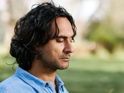 Mindful Walking For Men: The Power Of Pause In Movement