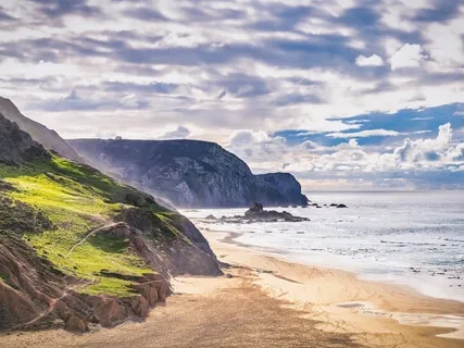 Mindfully Traveling With The Moment - Guided Meditation 4