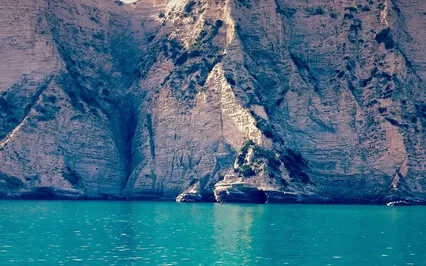 Miracles Happen: Instantly Attract Huge Amounts Of Money