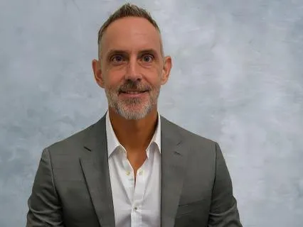 Momentum And Change - L,L,L W/ Glenn Ambrose