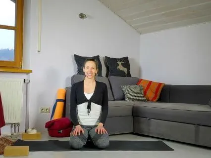 Moon Flow Yoga & Yoga Nidra