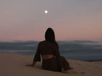 Moonlight, Roses And Ocean Waves: Aura Tuning Meditation