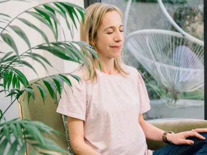 Morning Anxiety Relief | A 7-Minute Grounding Meditation