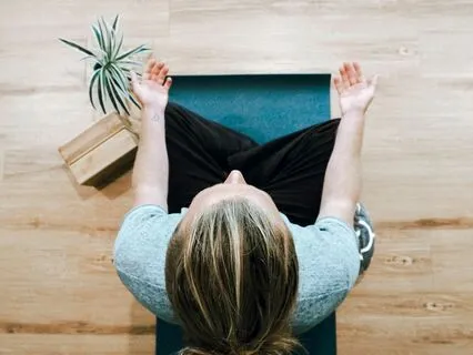 Morning Breathwork For Focus & Ease (To Ambient Music)