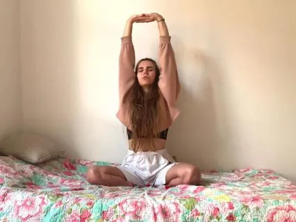 Morning Yoga In Bed - Activate Your Energy (15-Min)