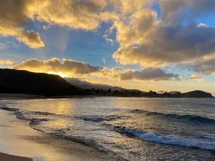 Morning Waves Of Paradise