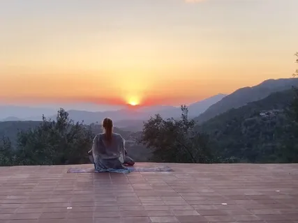 Move Beyond Your Obstacles At Full Moon: Letting Go Of Overwhelm + Reach Your Goals In 4 weeks