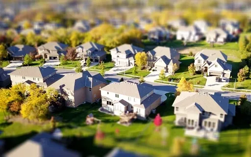 Mrs. Honeybee's Neighborhood - Episode 9