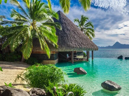 Multi-Dimensional Waiting Room (528Hz)