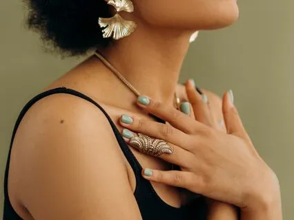 Multidimensional Heart Healing With Goddess Isis