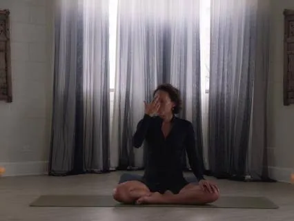 Nadi Shodhana: Alternate Nostril Breathing - Calm & Balance